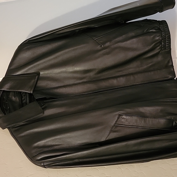 Roundtree & Yorke Other - Men's lambskin leather jacket black, zip out lining, new never wo…